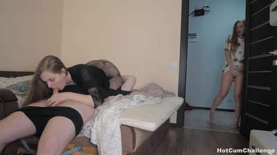 Tabu! Elmegyek, amikor nézem, ahogy apuci megdugja anyut!